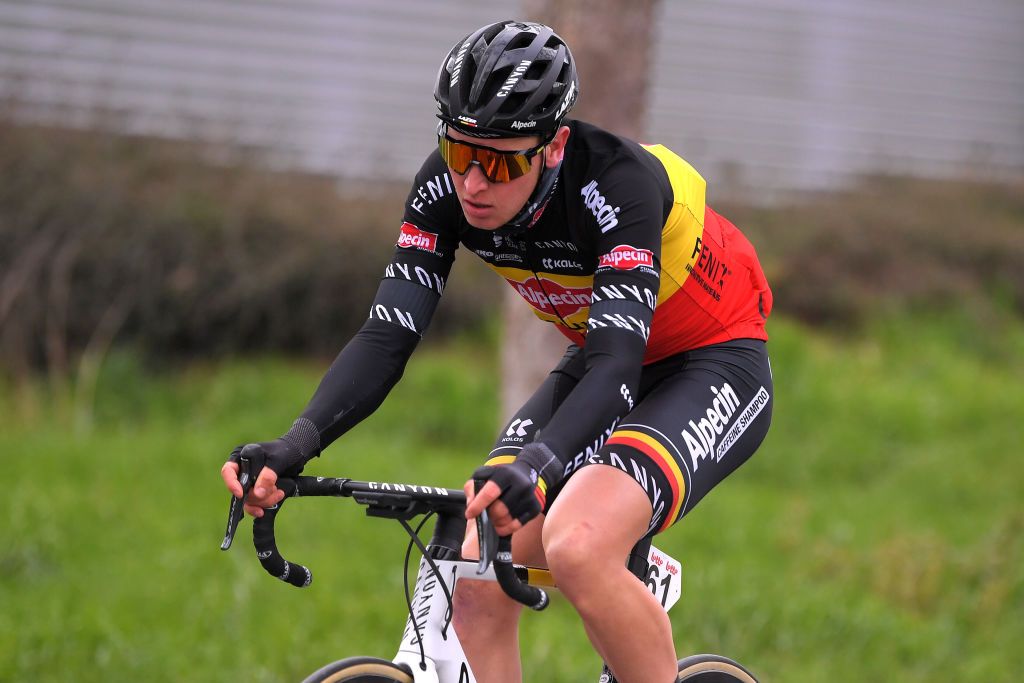 www.cyclingnews.com