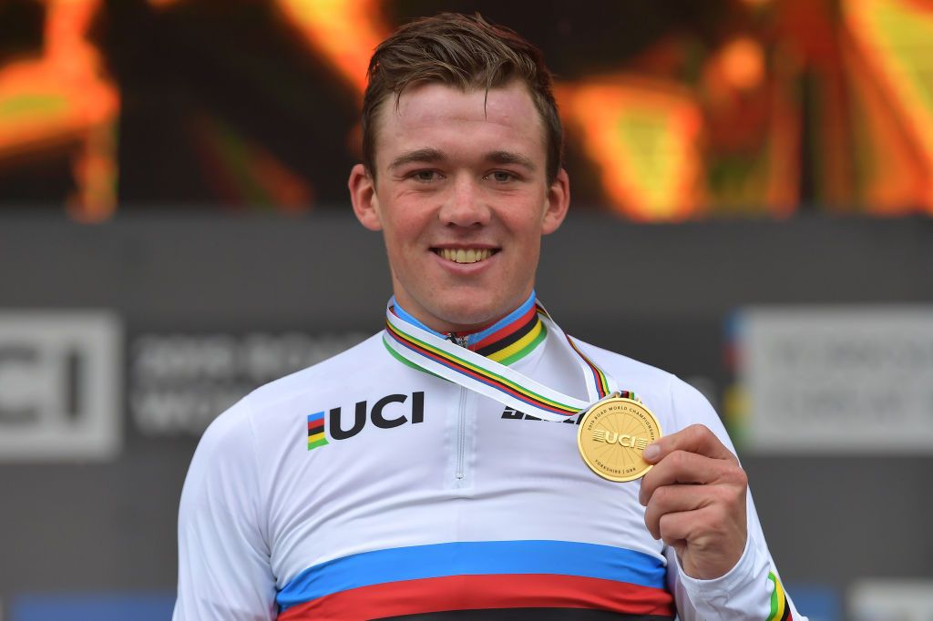 www.cyclingnews.com