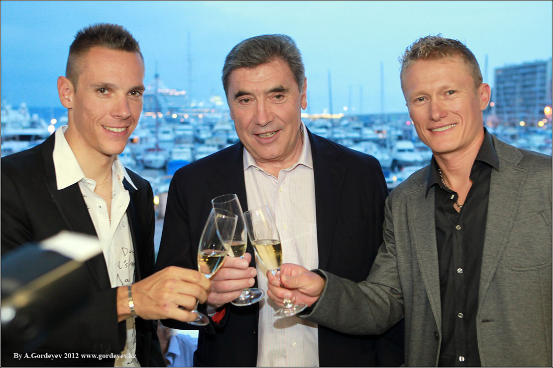 Vinokourov-party-9295.jpg