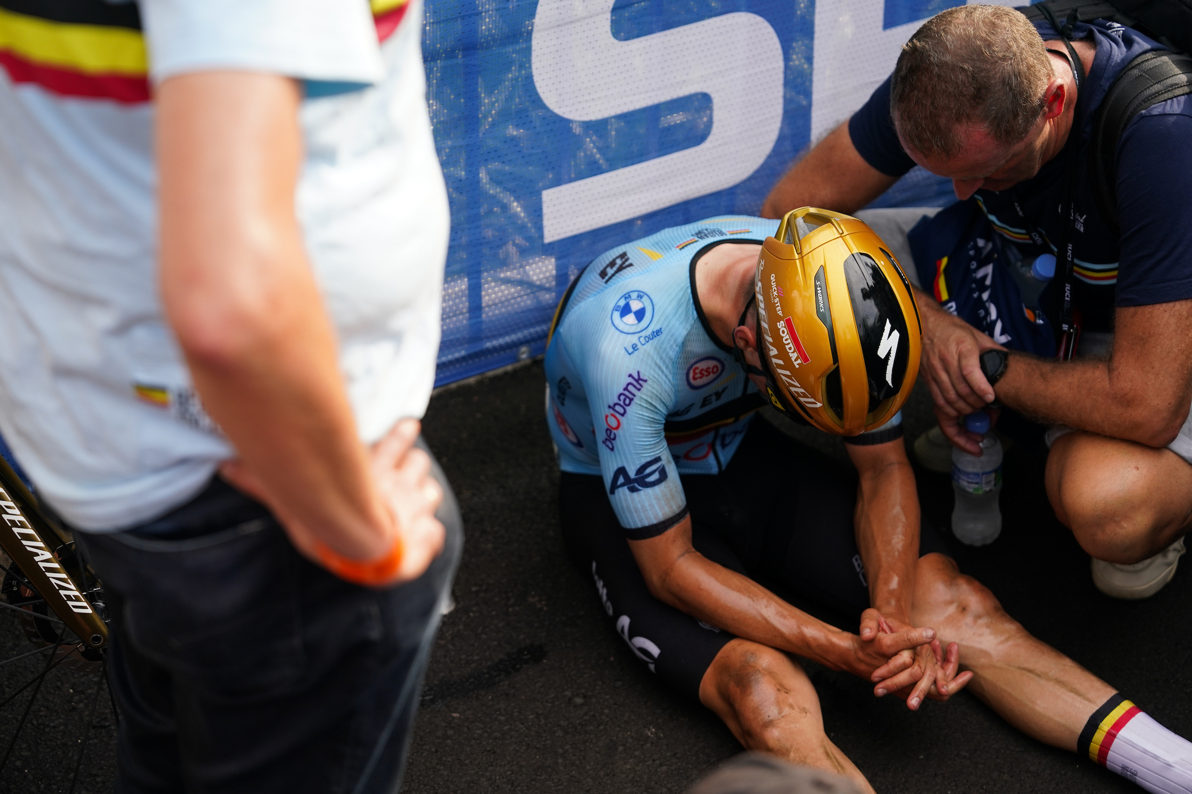 www.cyclingnews.com
