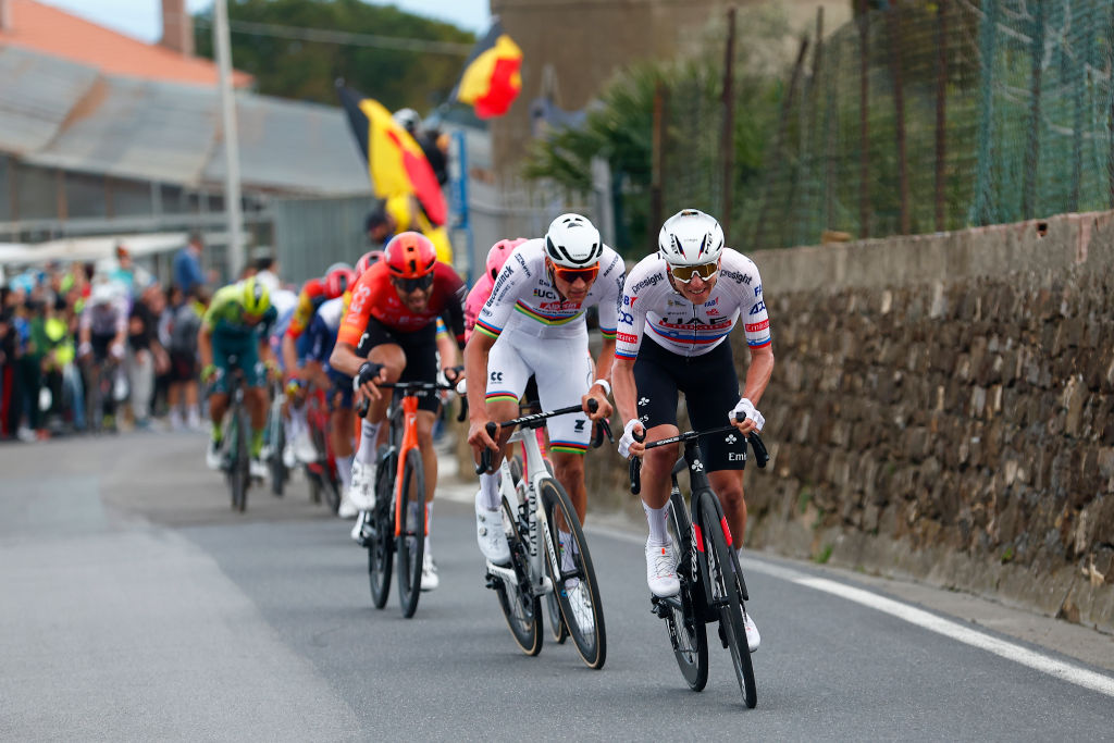 www.cyclingnews.com