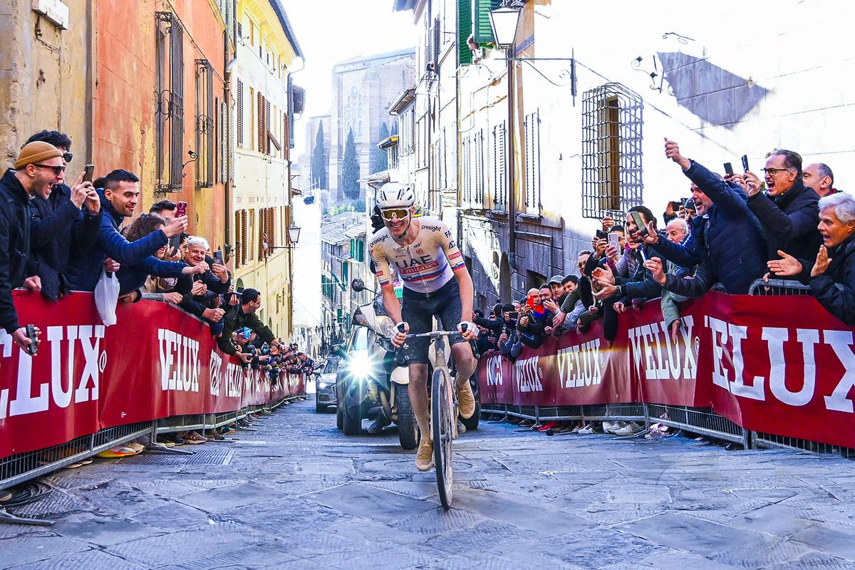 www.cyclingnews.com