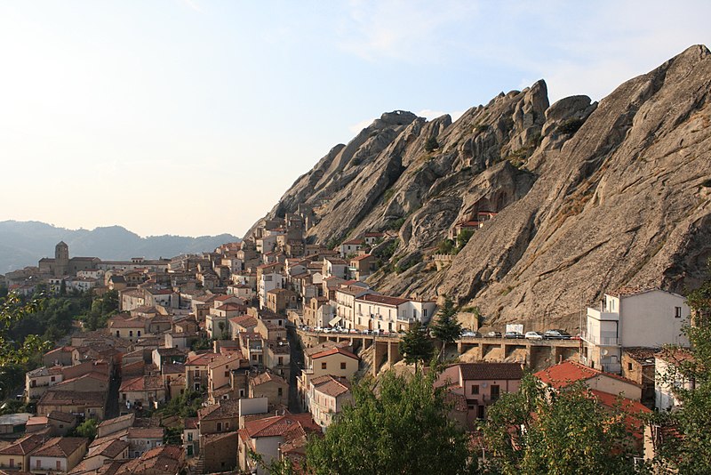 800px-Pietrapertosa.jpg