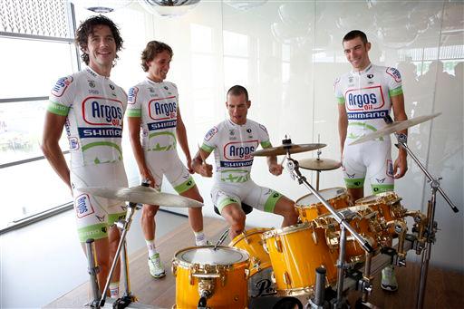 argos-shimano-kwartet-met-veelers-op-drums.jpg