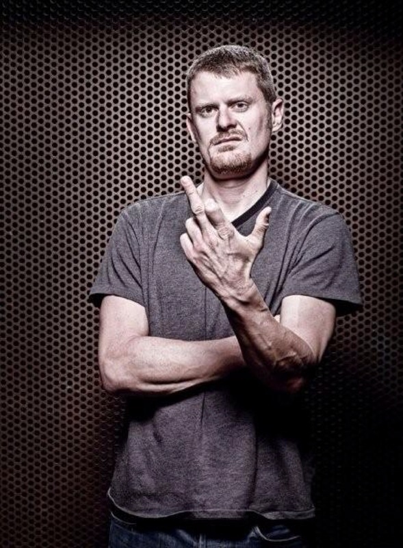 Landis-flipping-off1.jpg