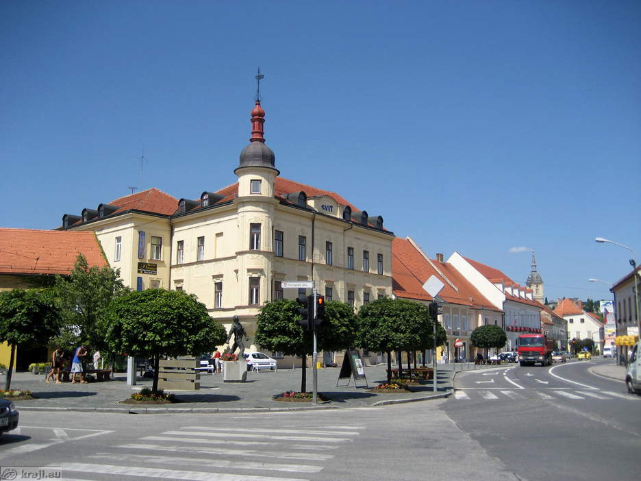 IMG_3634_slovenska_bistrica_trg_svobode_nekdanji_hotel_big.jpg