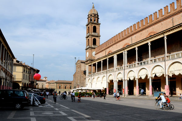 3_piazza-faenza.jpg