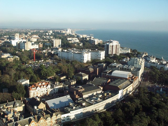 Bournemouth,_Town_Centre_and_East_Cliff_-_geograph.org.uk_-_36732.jpg