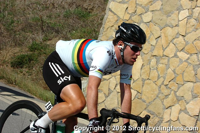 2012_tirreno-adriatico_stage2_mark_cavendish_world_champion_team_sky1a.jpg