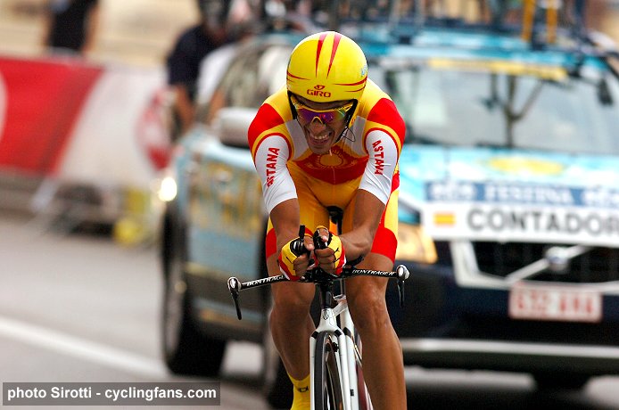 2009_tour_de_france_stage1_monaco_time_trial_alberto_contador_astana.jpg