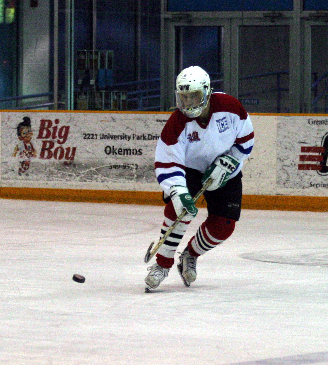 2004_02_chuck_hockey.jpg