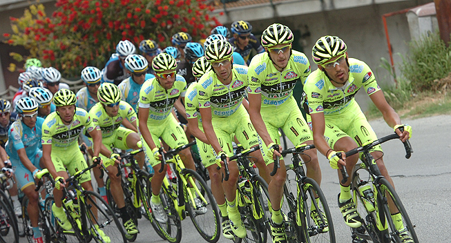 Giro2013_4_etape_Vini_Fantini.jpg