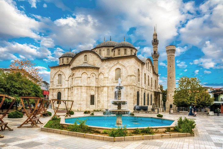 turkey-mount-nemrut-main-square-malatya.jpg