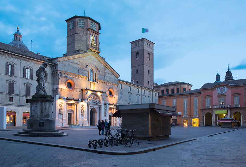 il-duomo-cattedrale-reggio-emilia..jpg