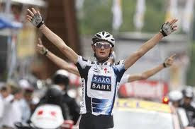 Frank+Schleck+with+four+arms.jpeg