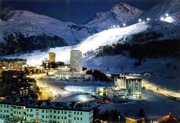 traxxx-sestriere-night.jpg