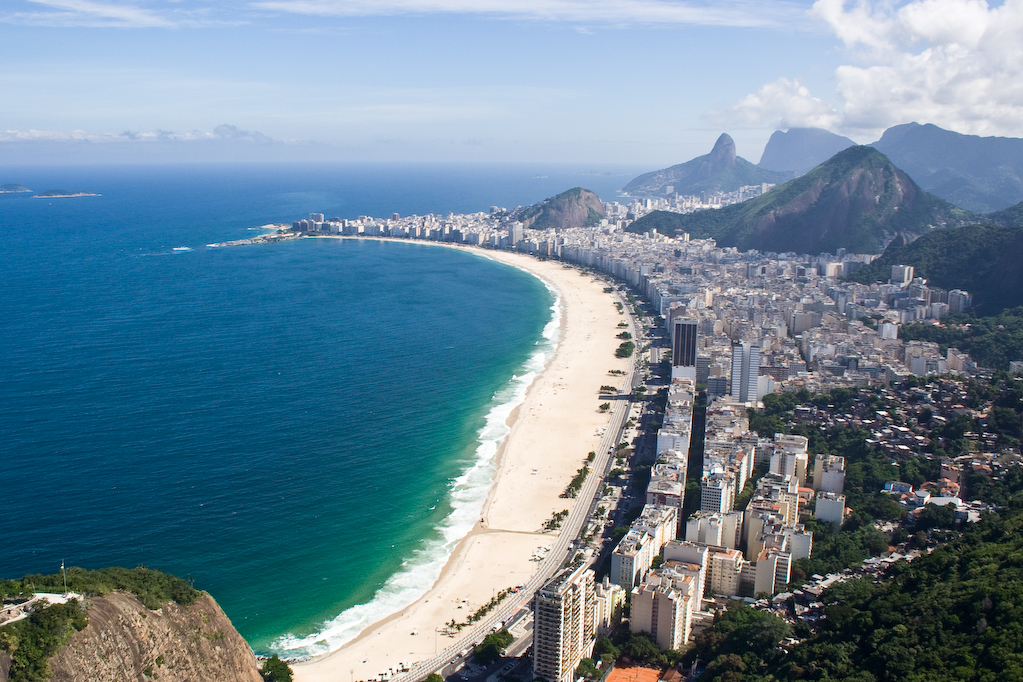 Praia_de_Copacabana_-_Rio_de_Janeiro%2C_Brasil.jpg