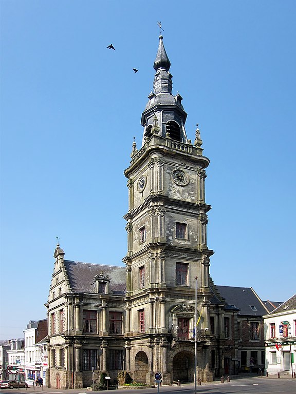 576px-Le_cateau_beffroi.JPG