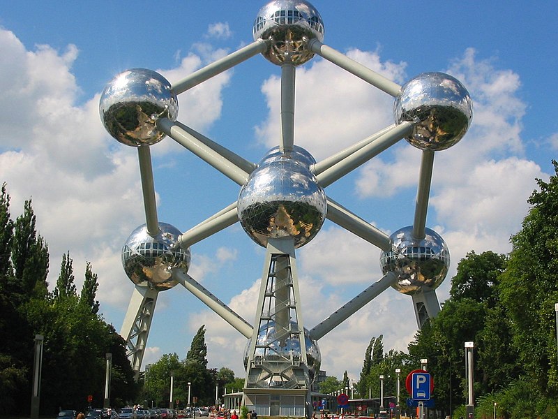 800px-Atomium_320_by_240_CCBY20_flickr_Mike_Cattell.jpg