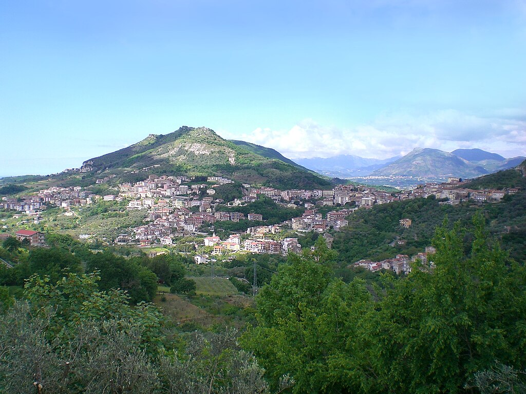 1024px-Montecorvino_Rovella.jpg