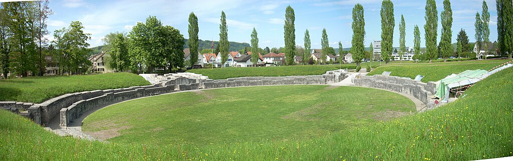 1024px-Amphitheater_of_Vindonissa.jpg