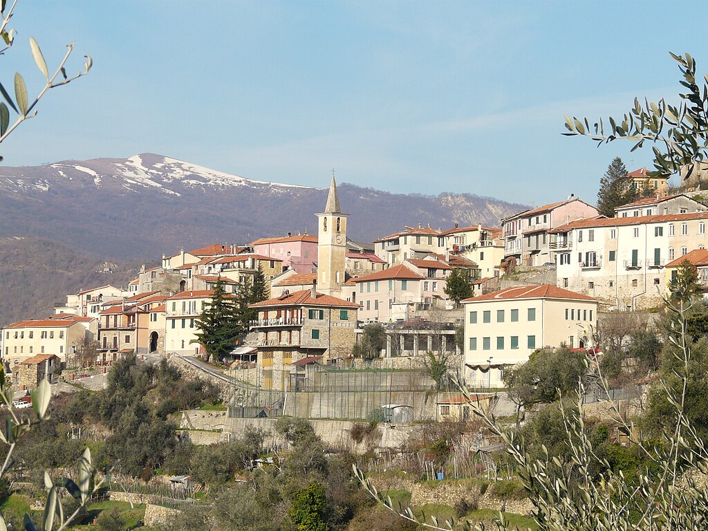 1024px-Cesio-panorama.jpg