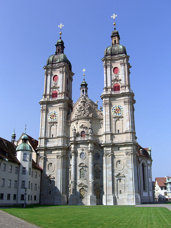 576px-StiftskircheSt.Gallen.jpg