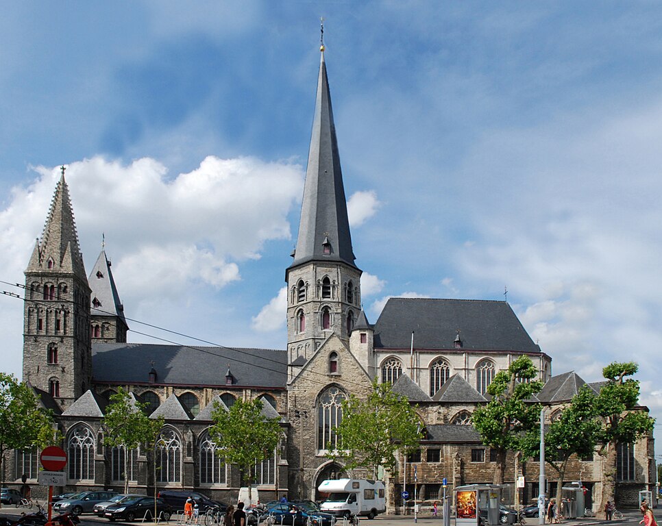 966px-Gent_Sint-Jacobskerk_6-08-2008_16-10-31.jpg