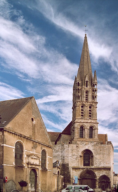 473px-France_Essonne_Etampes_Eglise_Notre-Dame-du-Fort_02.jpg