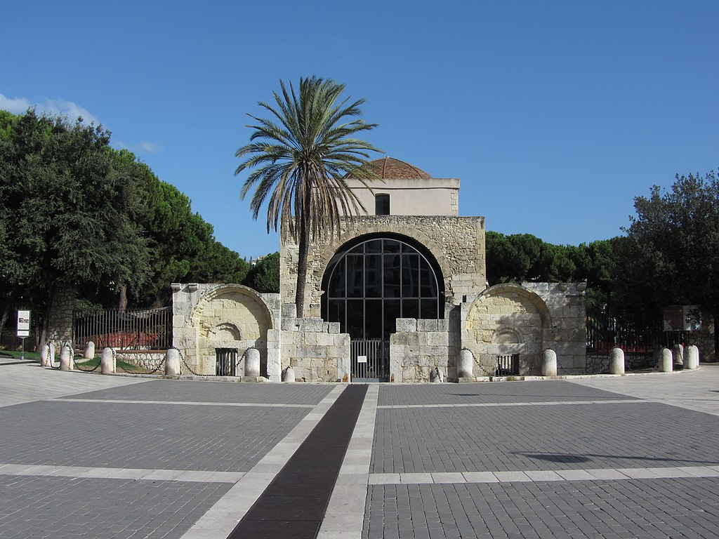 1024px-Basilica_di_San_Saturnino-Cagliari2.JPG