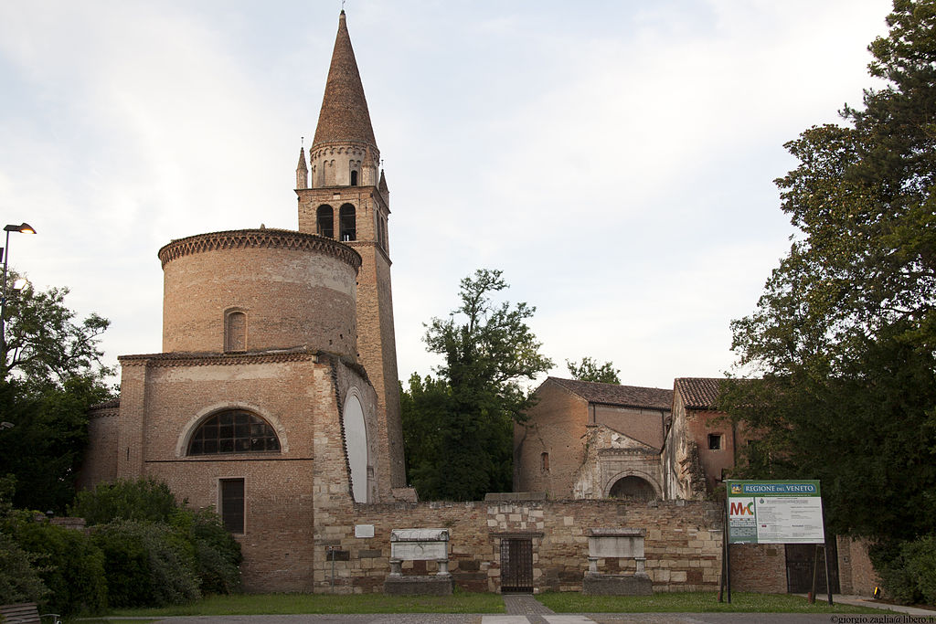 1024px-Abbazia_della_Vangadizza.jpg