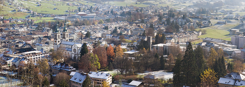1024px-Glarus_Panorama.jpg