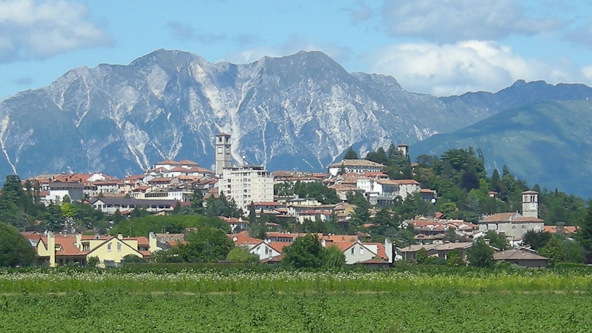 1200px-San_Daniele_zoom.JPG