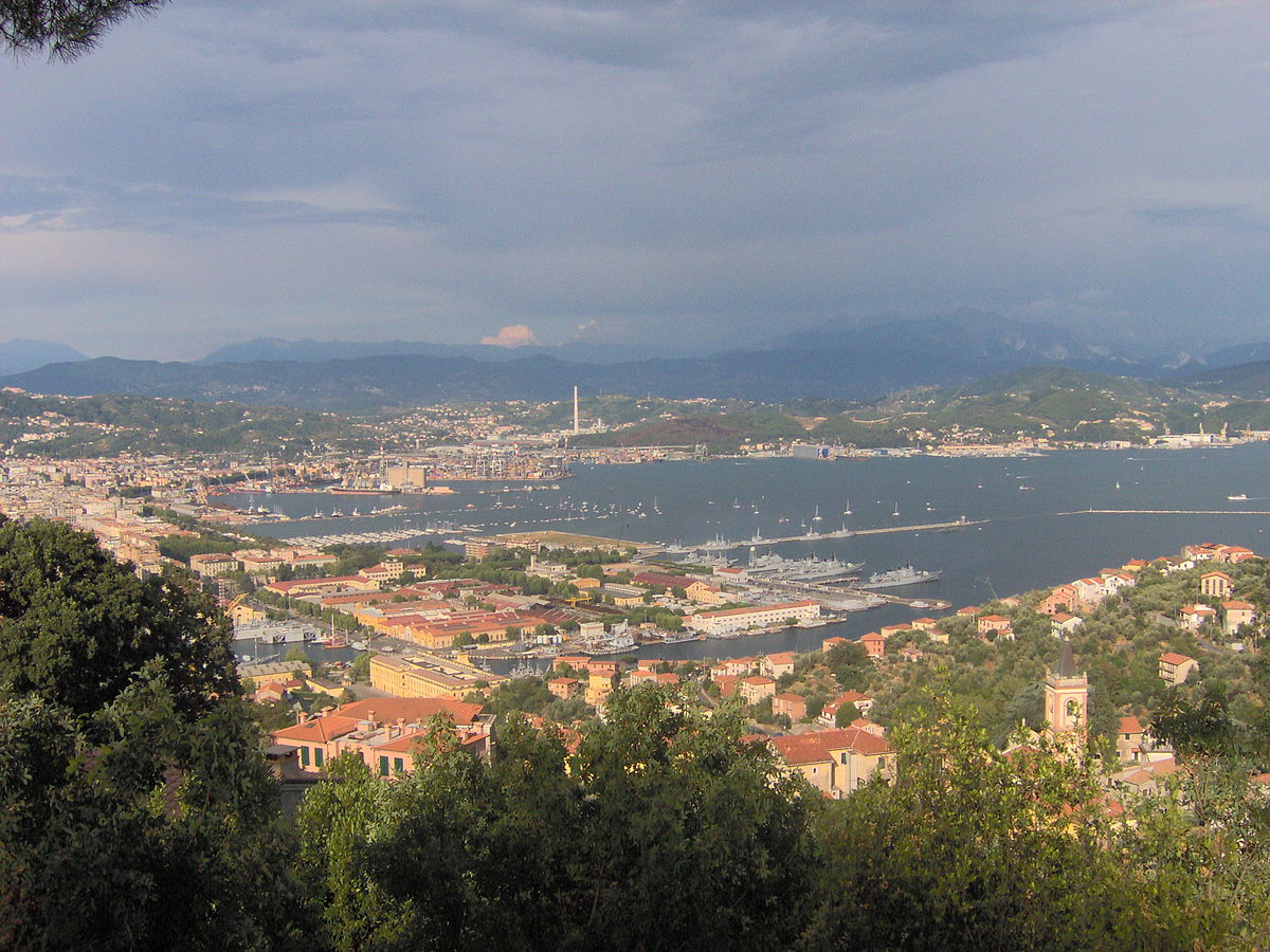 1200px-La_Spezia_-_L%27arsenale.JPG