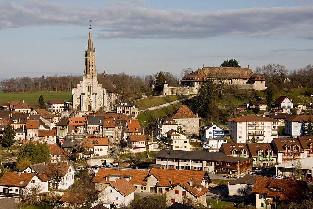 1024px-Chatel-St-Denis.jpg