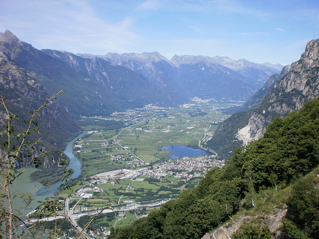 1024px-Valchiavenna_1.JPG