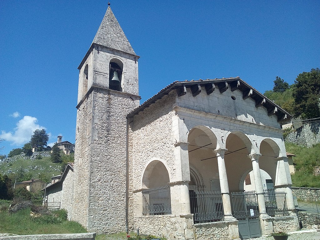 1024px-Chiesa_della_Madonna_del_Soccorso_Tagliacozzo.jpg