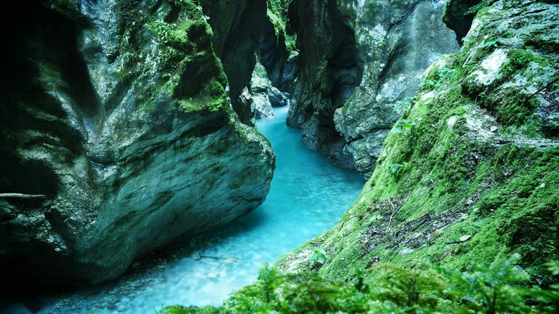 soca-valley-slovenia-tolminka-gorge-tolmin.jpg